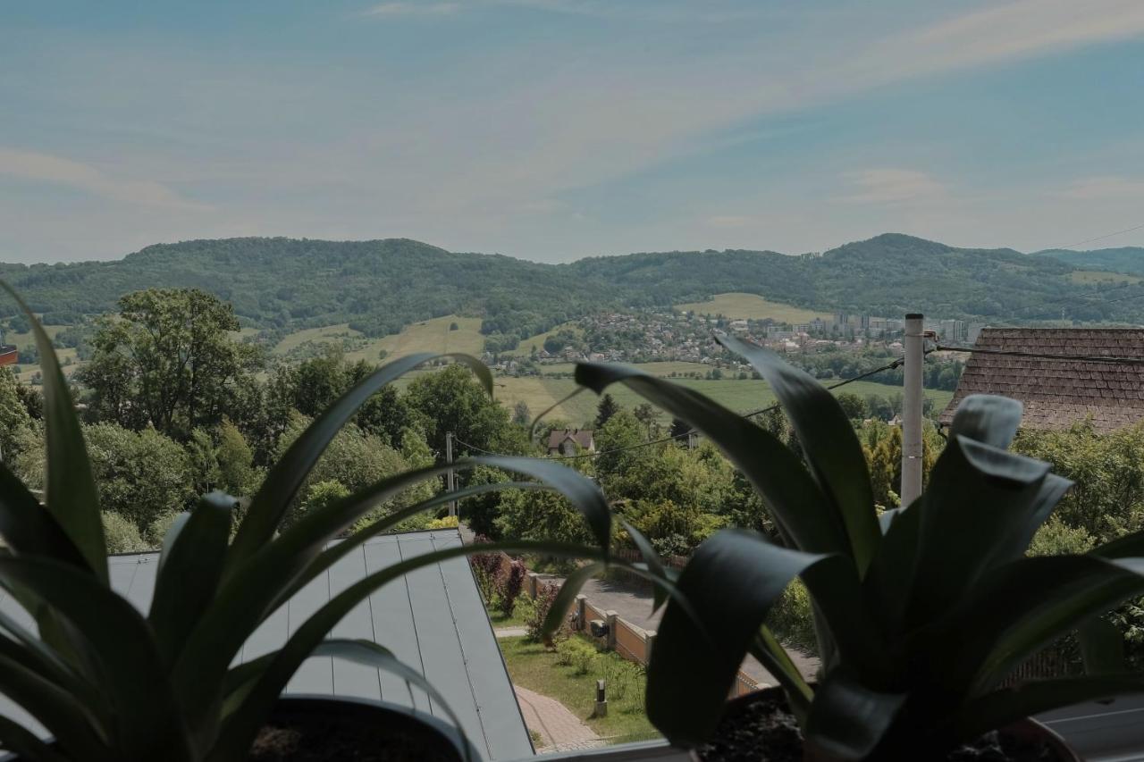 Vila v mozaikovém španělském stylu v Děčíně Esterno foto