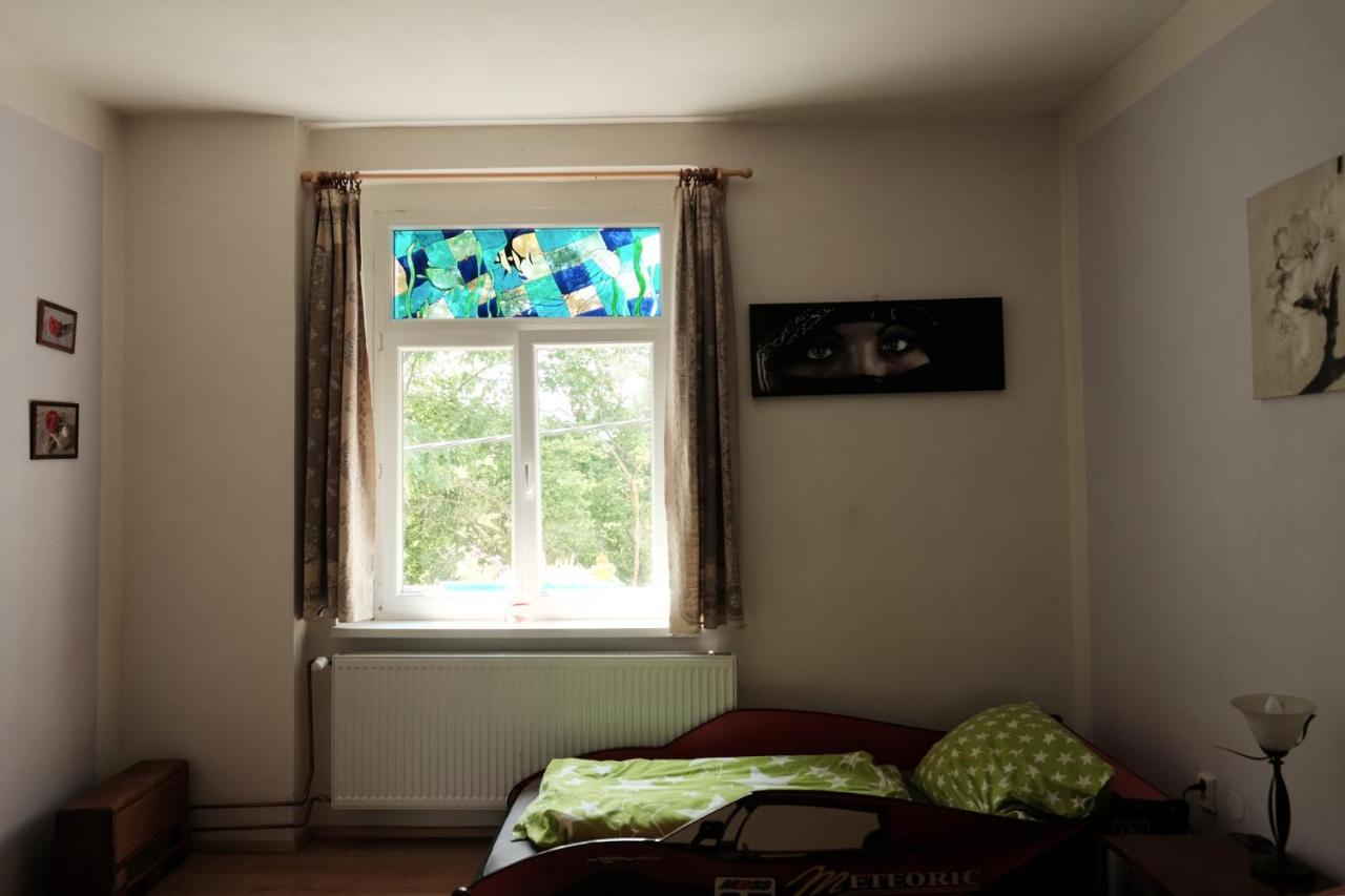 Vila v mozaikovém španělském stylu v Děčíně Esterno foto